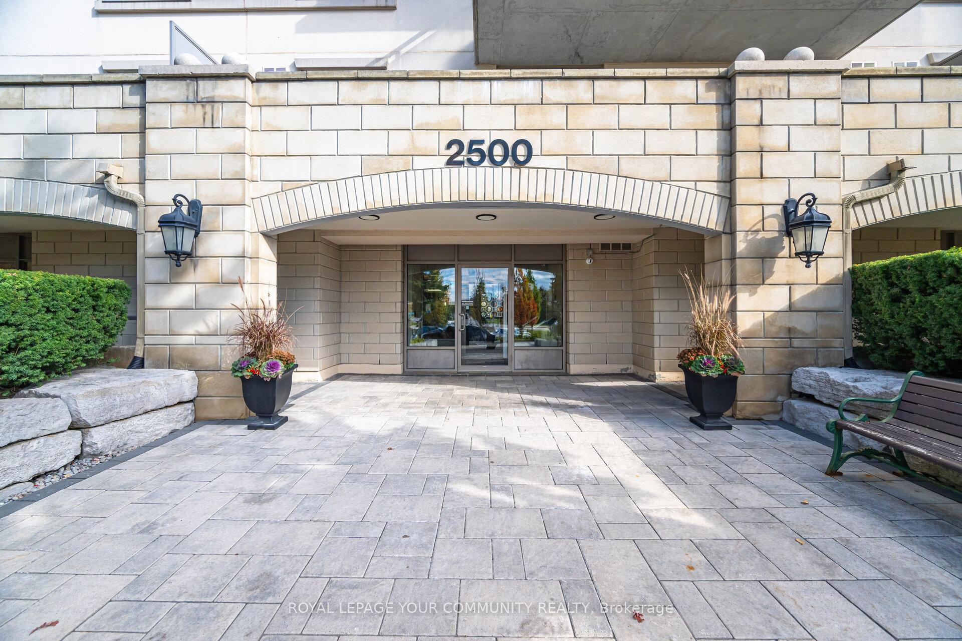 218 - 2500 Rutherford Road Vaughan Ontario Canada Sale residential Rohani Ramdhine Royal LePage Your Community Realty, Brokerage