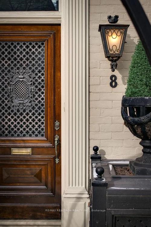 8 Belmont Street Toronto Ontario Canada Sale residential Zac Koshy RE/MAX Realtron Realty Inc., Brokerage*