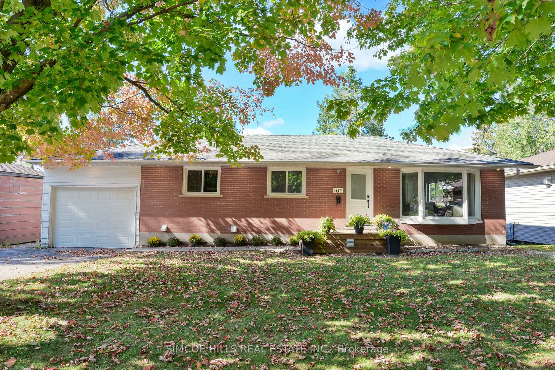 106 NORTH Street W Orillia Ontario Canada Sale residential Rochelle Mervin SIMCOE HILLS REAL ESTATE INC.