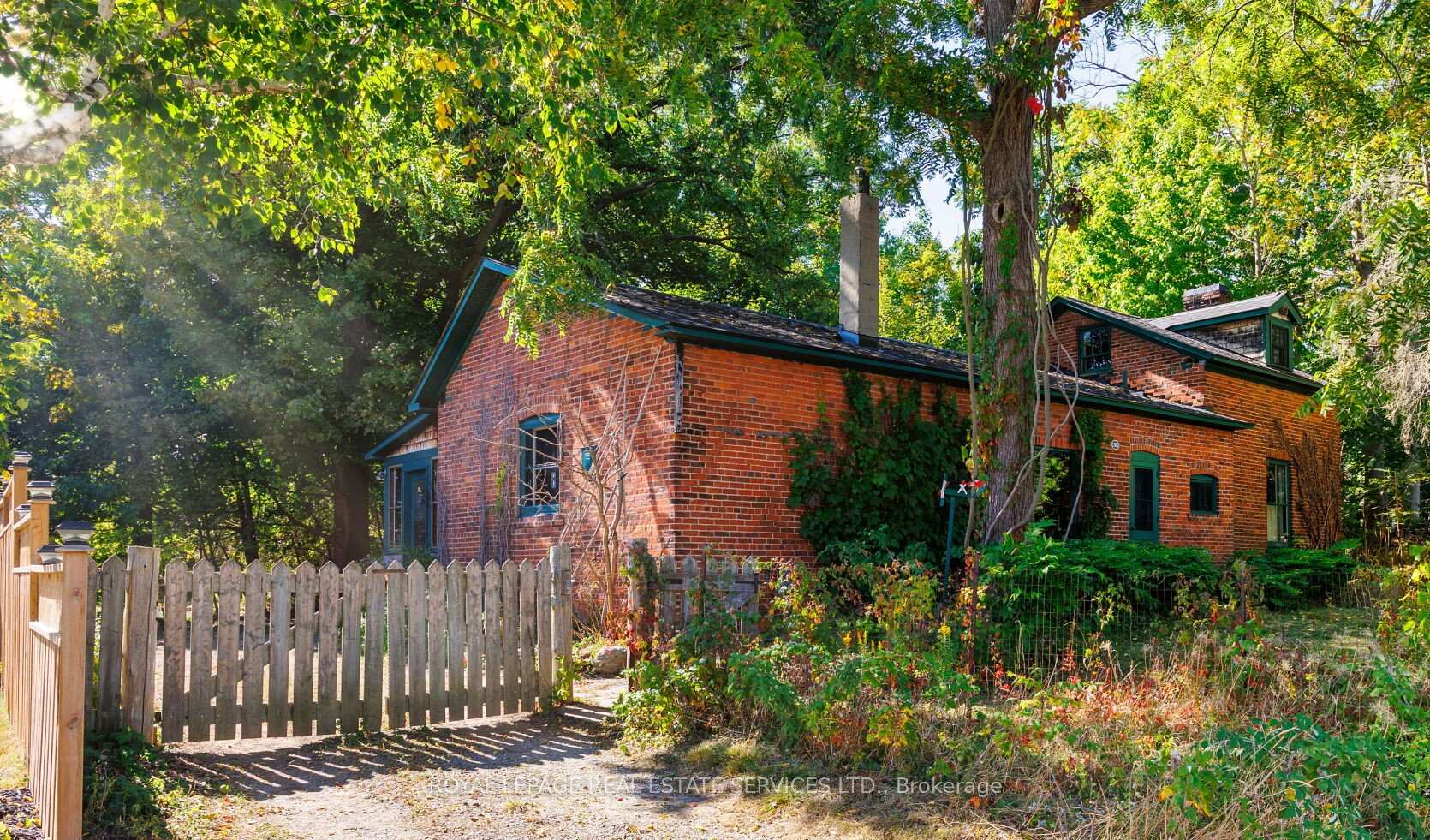 1506 Estes Crescent Mississauga Ontario Canada Sale residential Elena Vankevich Brokerage Information: Not available, please contact website owner