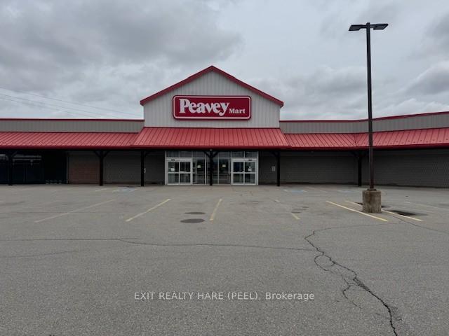 1780 Wharncliffe Road S London South Ontario Canada Sale commercial Stephen Dignum EXIT REALTY HARE (PEEL)