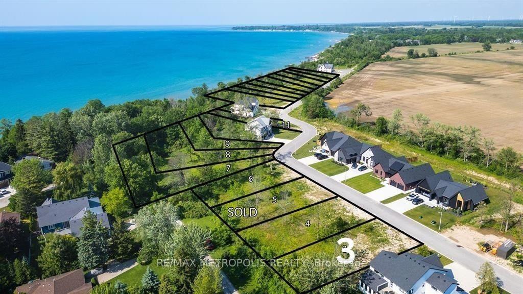 7011 BLUE COAST HEIGHTS Plympton-Wyoming Ontario Canada Sale residential   RE/MAX Metropolis Realty Brokerage*
