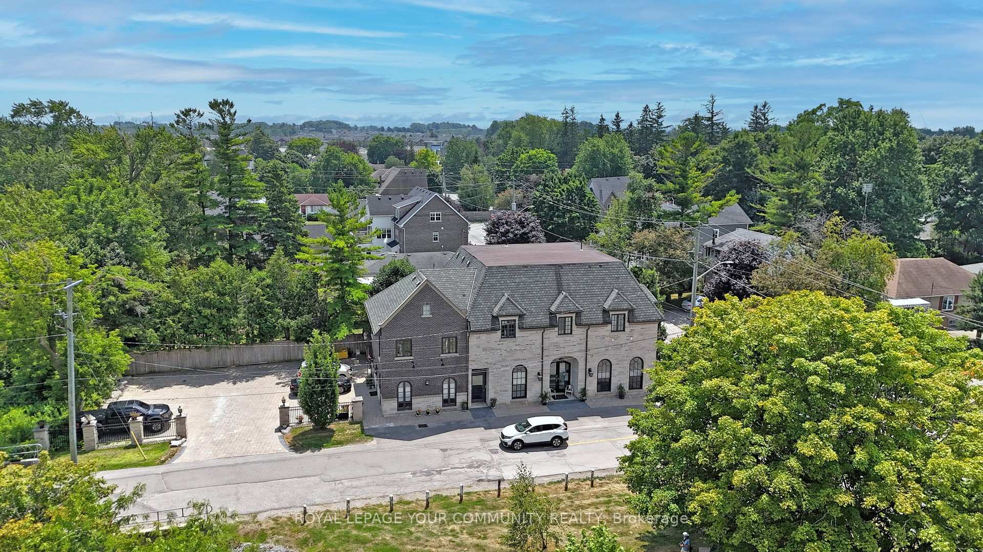 42 Somerville Street Whitchurch-Stouffville Ontario Canada Sale commercial William Gyamfi Gita Vilimek Royal Lepage Your Community Realty