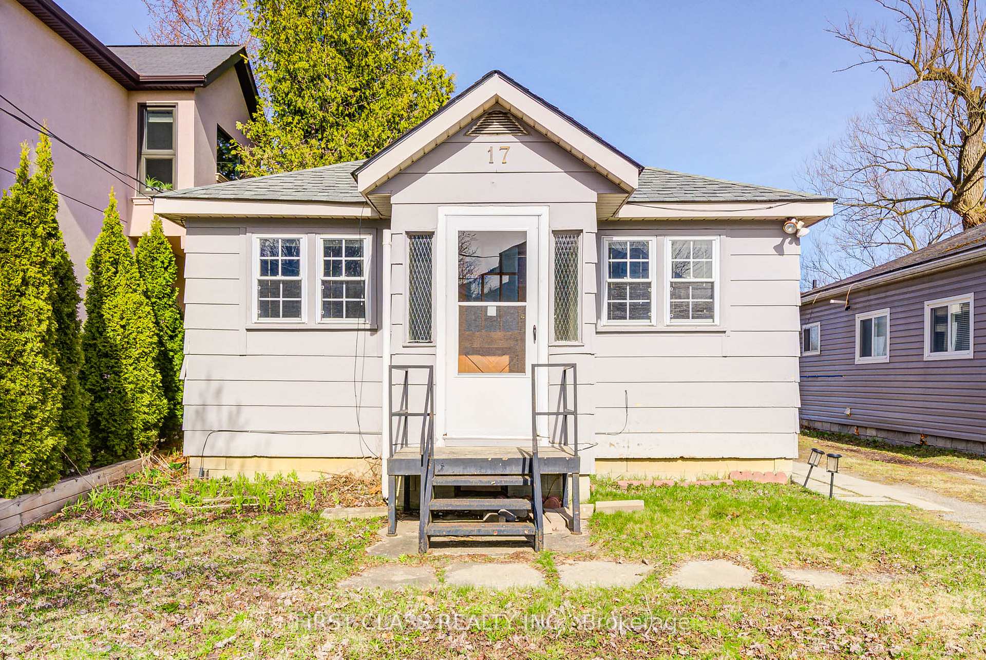 17 Willowbank Avenue Richmond Hill Ontario Canada Rent residential Ronald Huang FIRST CLASS REALTY INC. Brokerage* 