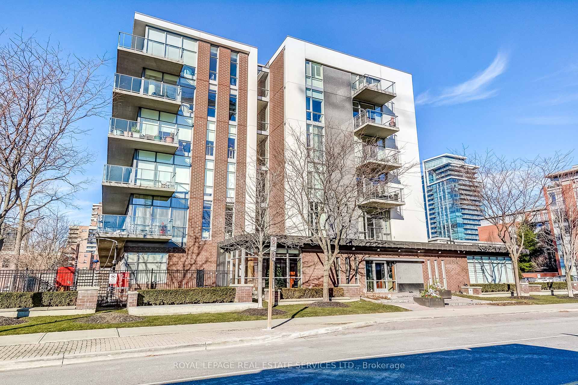 208 - 70 Port Street E Mississauga Ontario Canada Sale residential Elena Vankevich Brokerage Information: Not available, please contact website owner