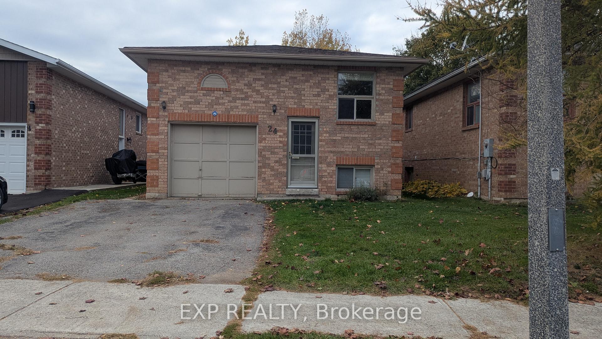 24 Hodgins Avenue Georgina Ontario Canada Rent residential Jennifer Graham eXp Realty, Brokerage*
