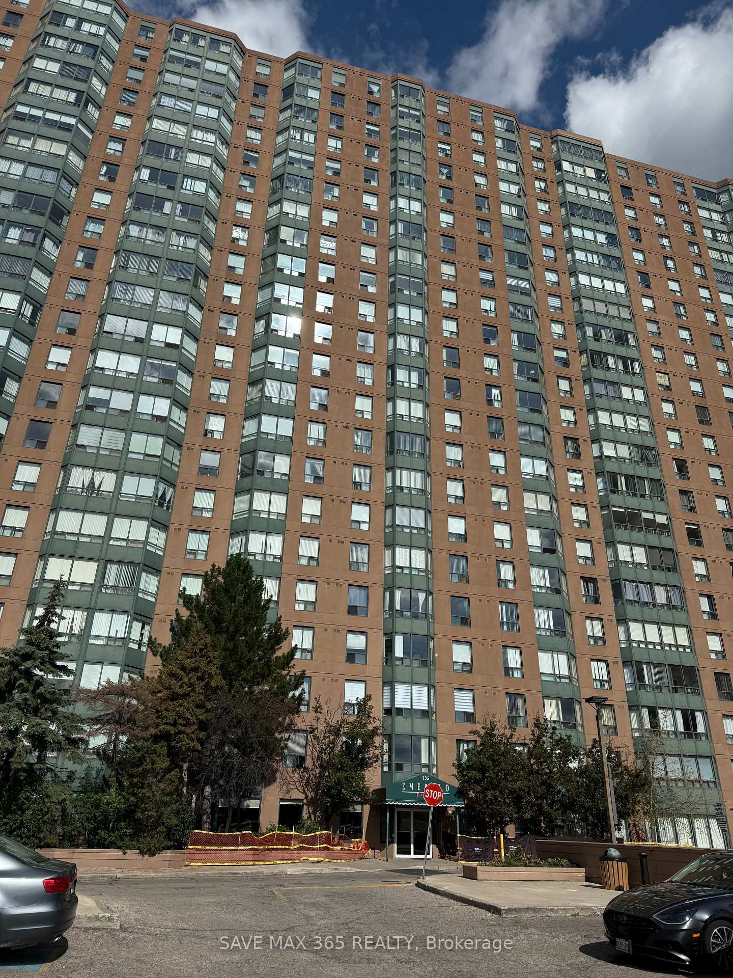 1615 - 135 Hillcrest Avenue Mississauga Ontario Canada Rented residential   SAVE MAX 365 REALTY, BROKERAGE*