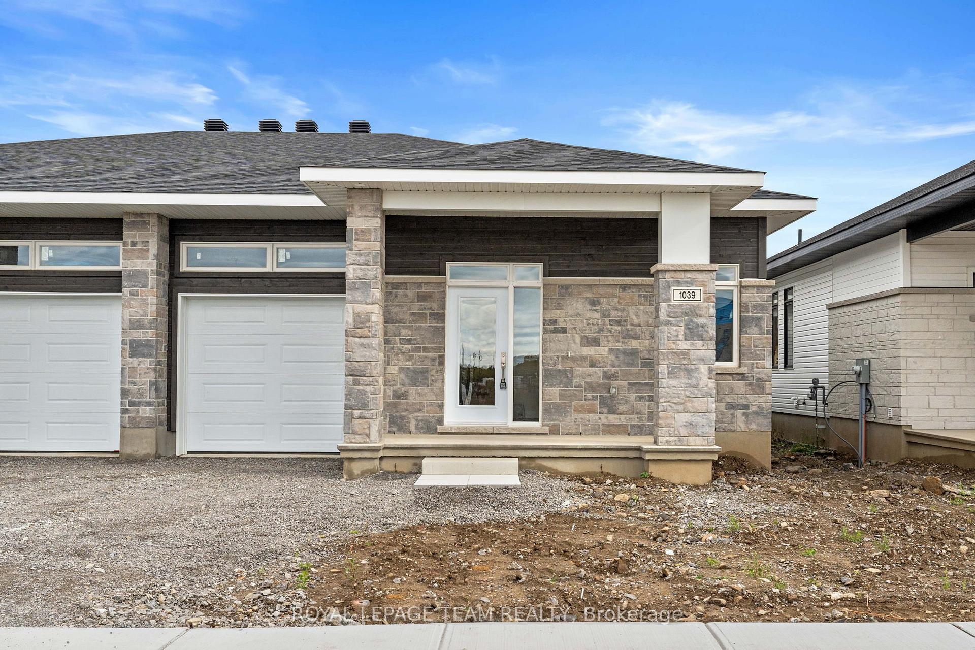 1039 Moore Street Brockville Ontario Canada Sale residential   HomeLife/DLK Real Estate Ltd., Brokerage*