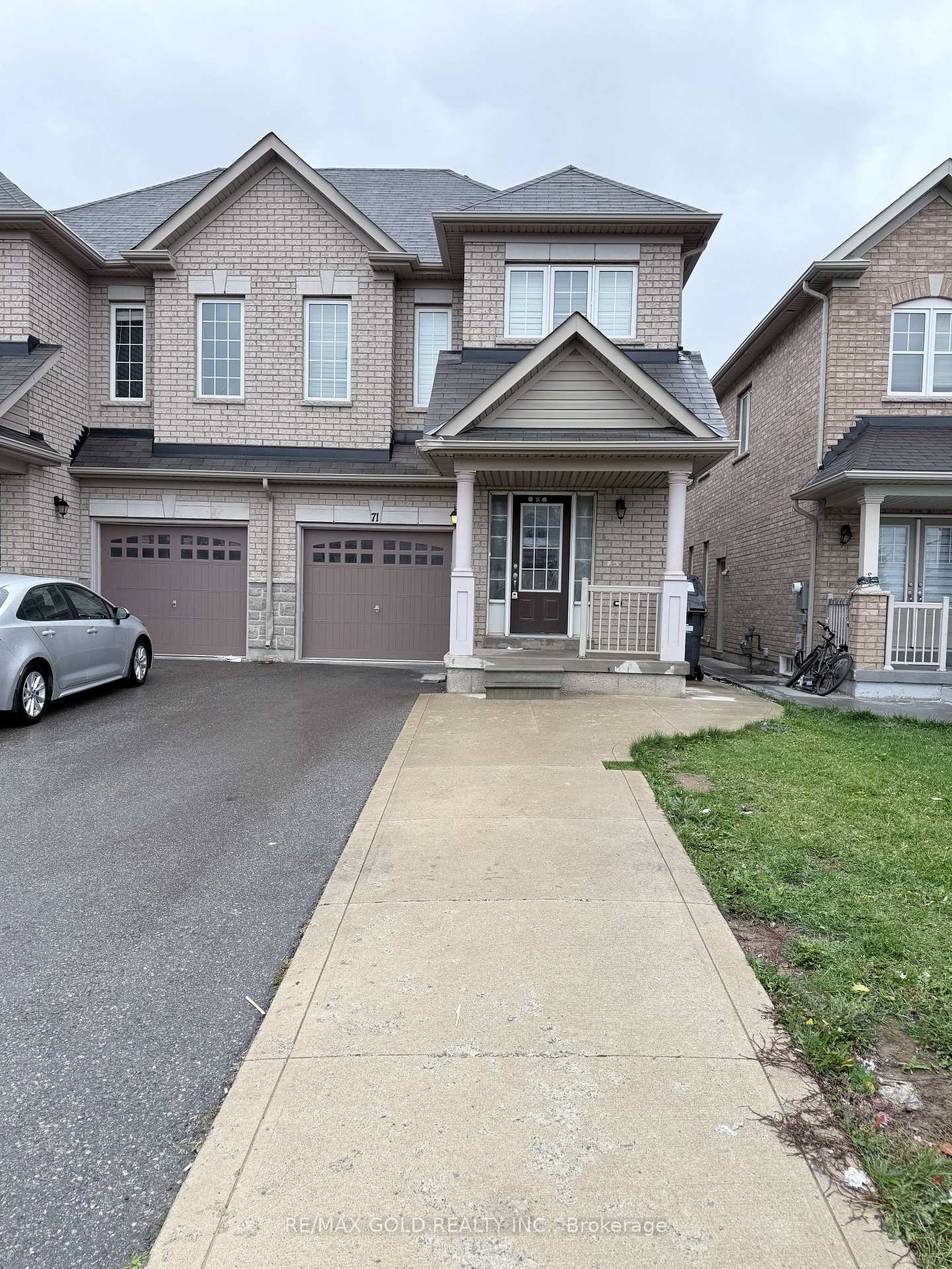Upper - 71 Lanark Circle Brampton Ontario Canada Rent residential Tarun Kumar Right at Home Realty, Brokerage*