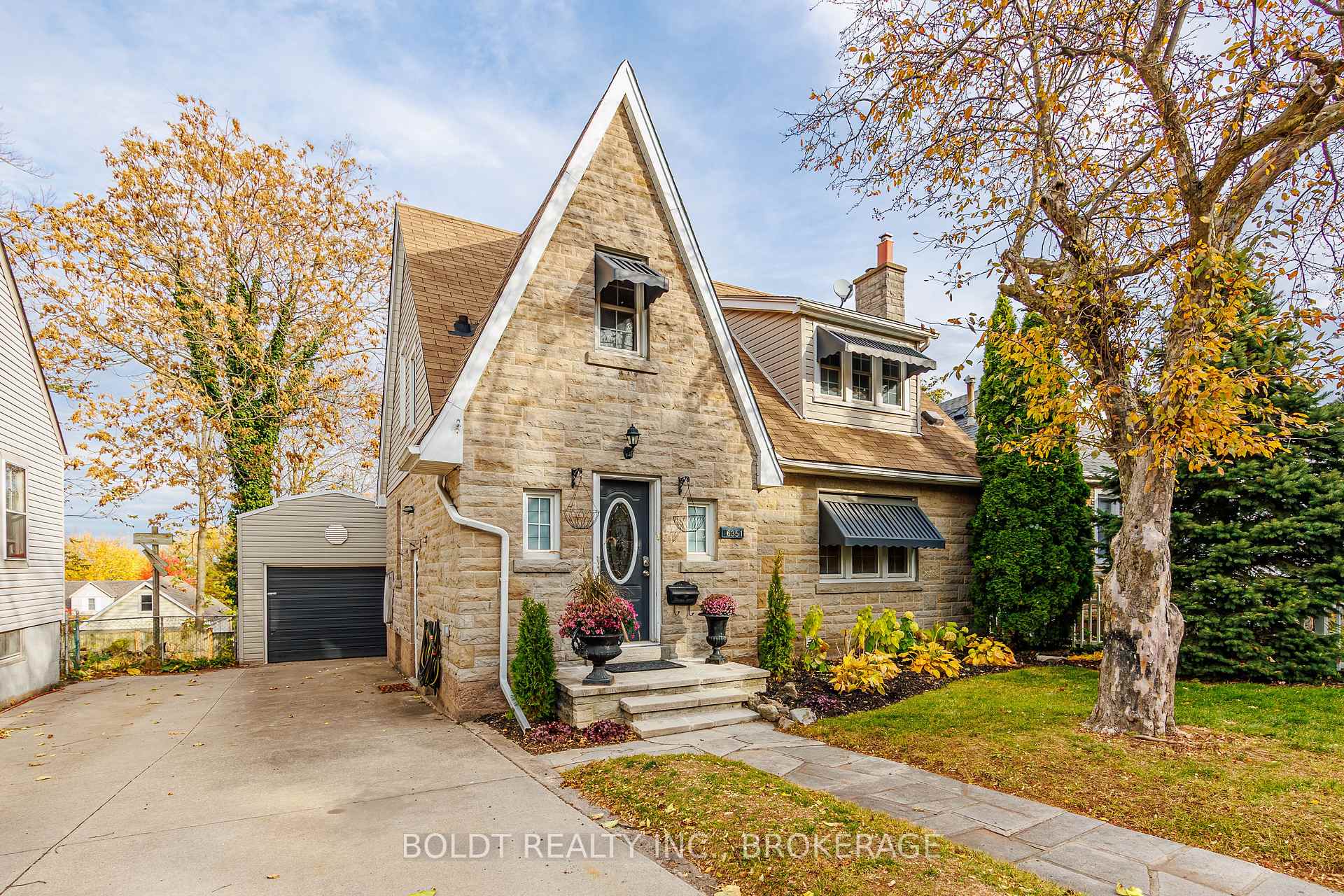 6351 Leeming Street Niagara Falls Ontario Canada Sale residential Jas Singh COSMOPOLITAN REALTY BROKERAGE