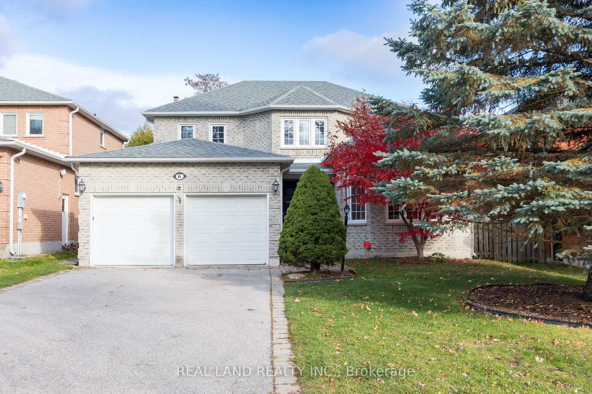 6 Mcgee Crescent Aurora Ontario Canada Sale residential SARMAD IFTIKHAR iCloud Realty Ltd. 