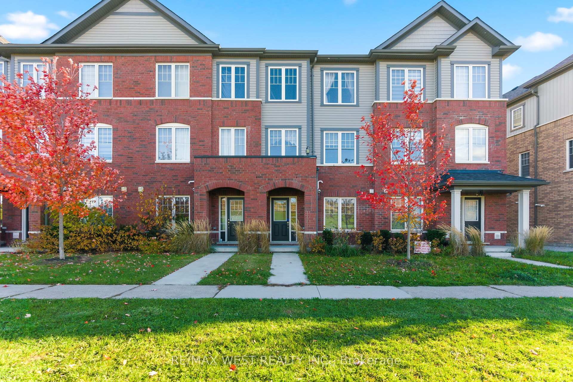 846 Atwater Path Oshawa Ontario Canada Sale residential Yasin         Yusufi RE/MAX West Realty Inc., Brokerage *