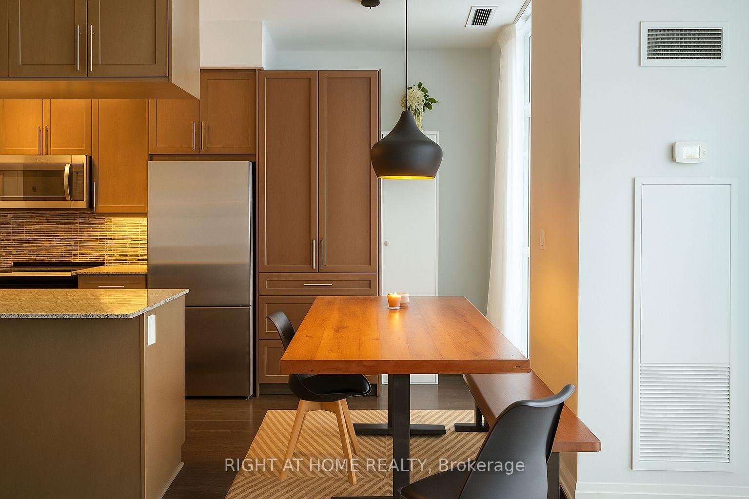 PH04 - 65 Oneida Crescent Richmond Hill Ontario Canada Rent residential Alex Beis Right at Home Realty, Brokerage*