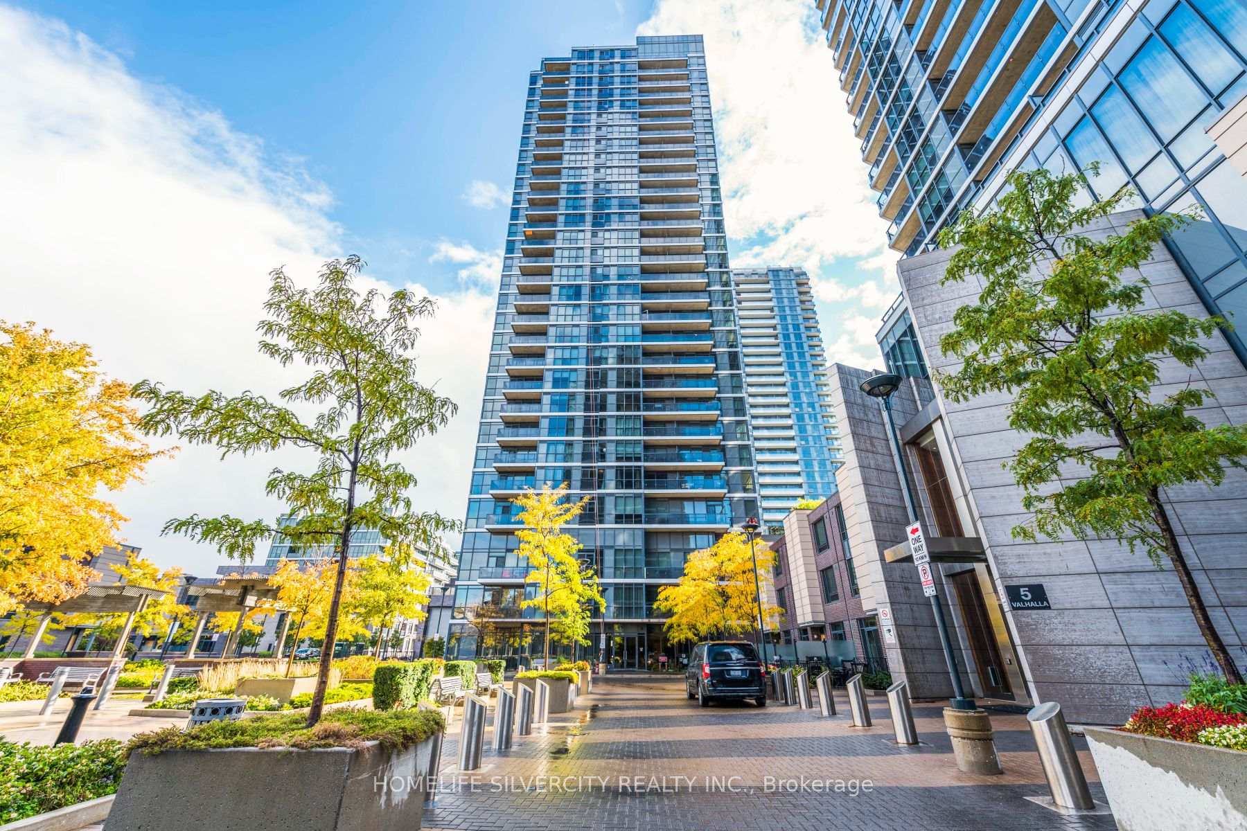 2506 - 9 Valhalla Inn Road Toronto Ontario Canada Rent residential Major Nagra HomeLife Silvercity Realty Inc., Brokerage*