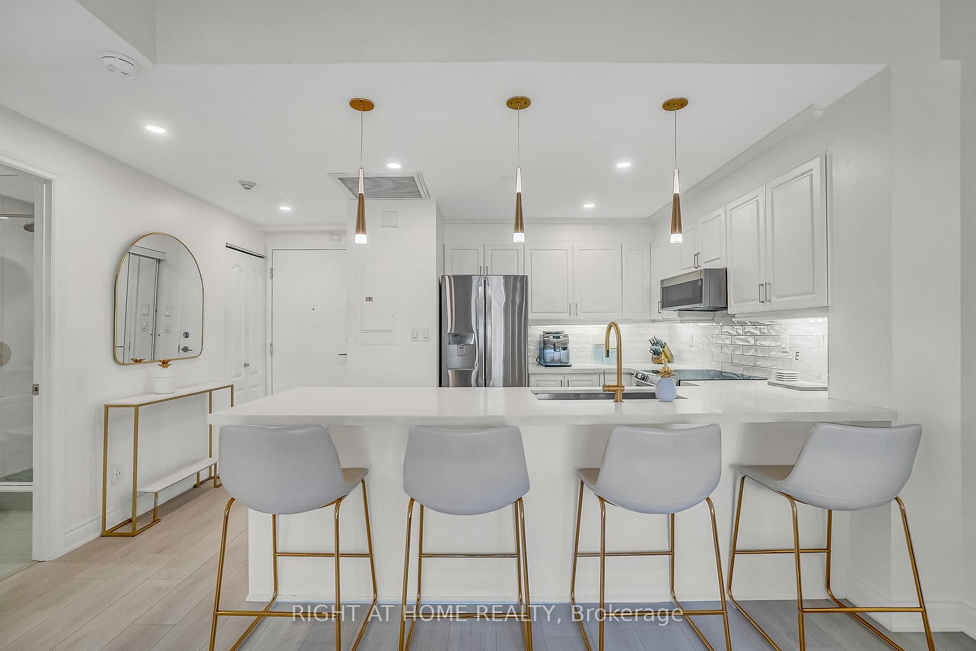 205 - 4198 Dundas Street W Toronto Ontario Canada Sale residential Sam Mathew Right at Home Realty, Brokerage*