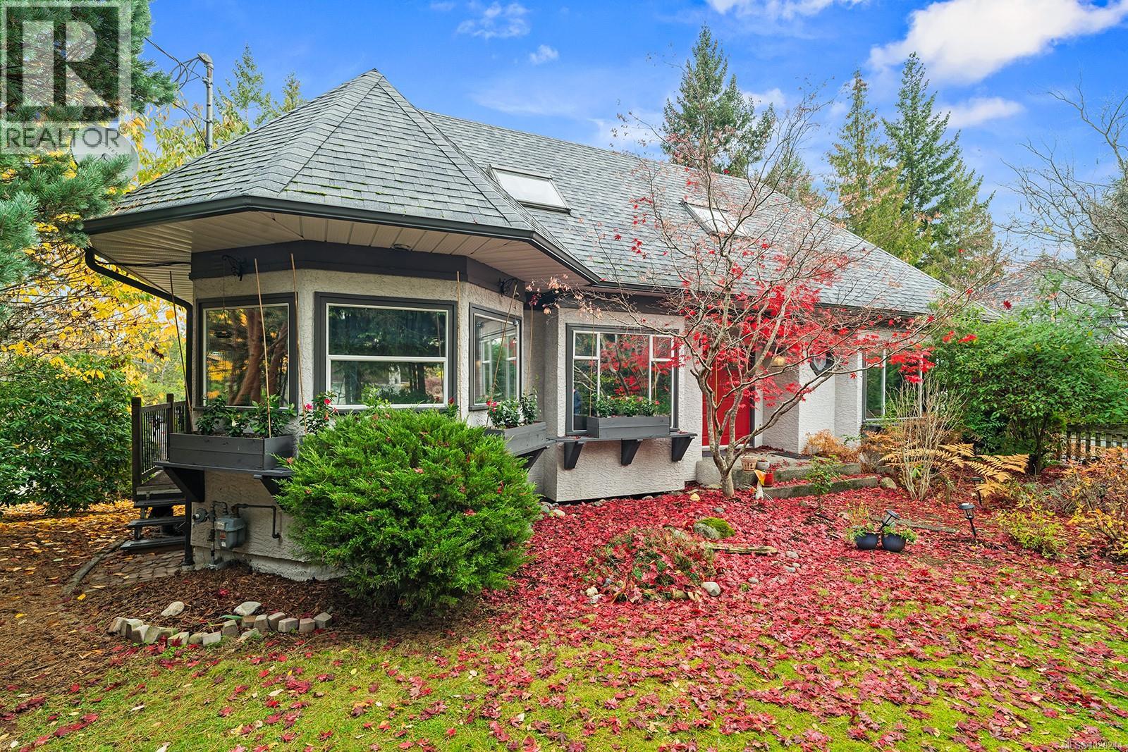 647 Tamarack Dr Qualicum Beach British Columbia Canada Sale residential Lana McCaul Royal LePage Parksville-Qualicum Beach Realty