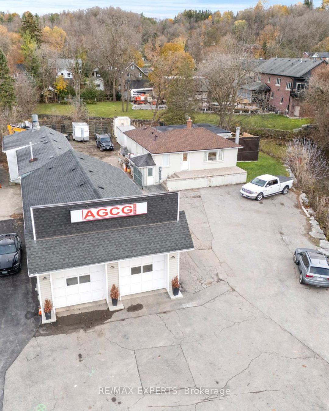 142 King Street E Caledon Ontario Canada Sale residential MARY COLUCCI Re/Max Experts  