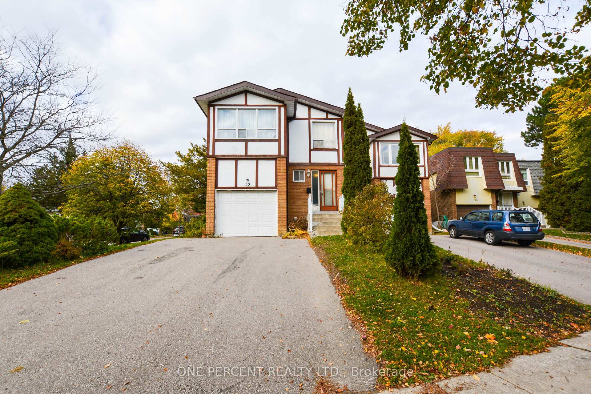 22 Mintwood Drive Toronto Ontario Canada Sale residential Ida Tosello Royal LePage Your Community Realty, Brokerage *