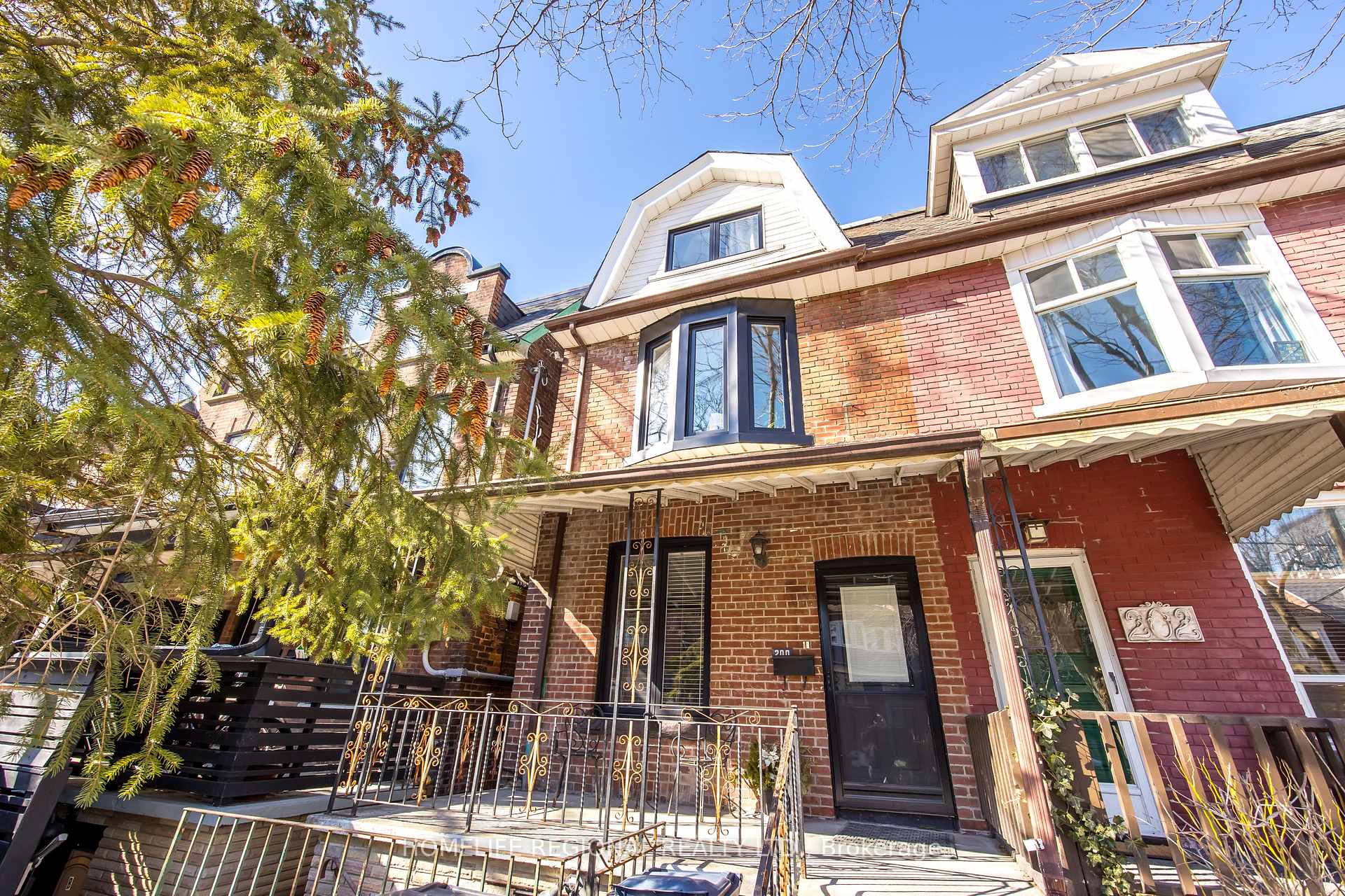 200 Roxton Road Toronto Ontario Canada Sale residential Ida Tosello Royal LePage Your Community Realty, Brokerage *