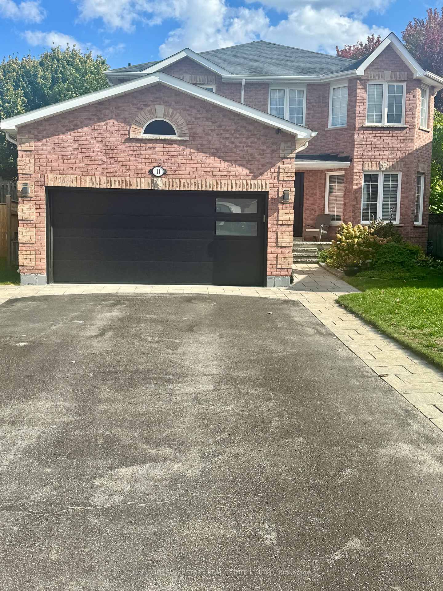 11 Kelsey Crescent Barrie Ontario Canada Rent residential Ashok Chauhan HomeLife Superstars Real Estate Ltd., Brokerage*