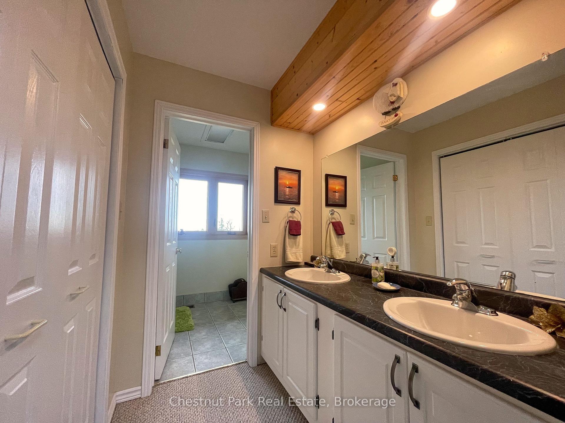 4 Bedroom Single Family Home/House's Image 16