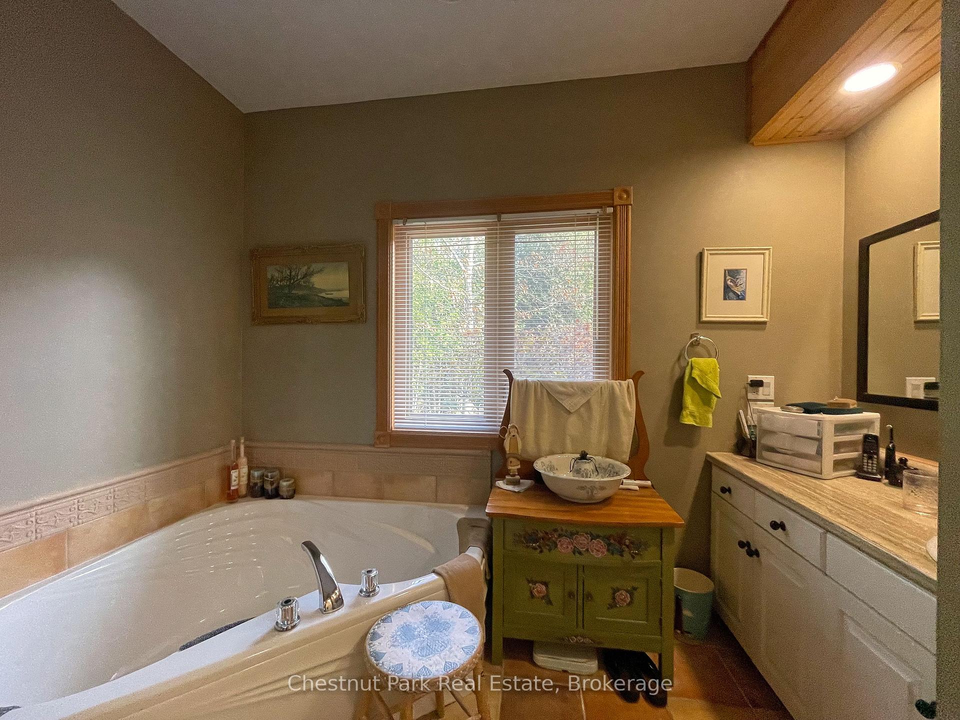4 Bedroom Single Family Home/House's Image 10