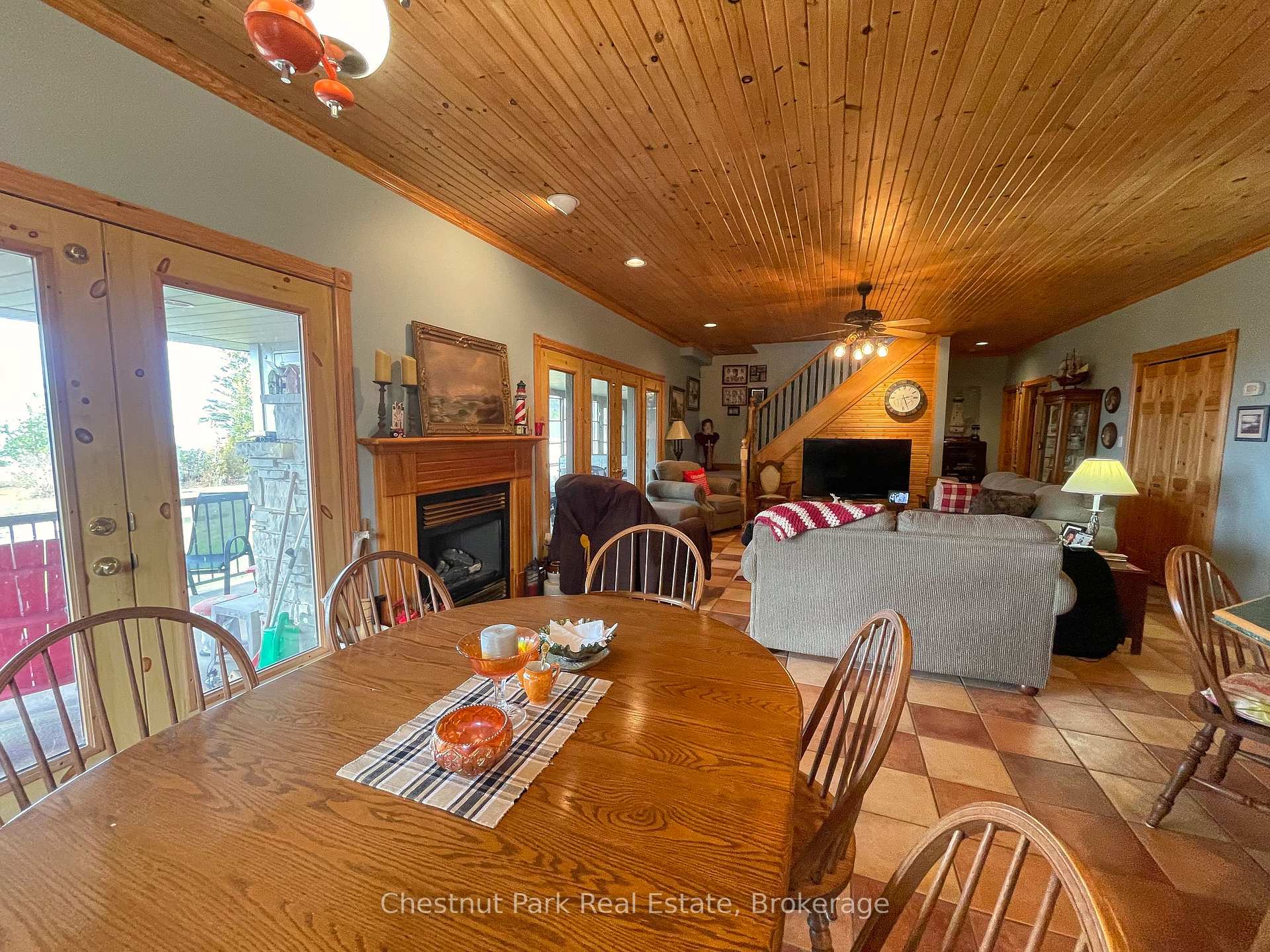 4 Bedroom Single Family Home/House's Image 4