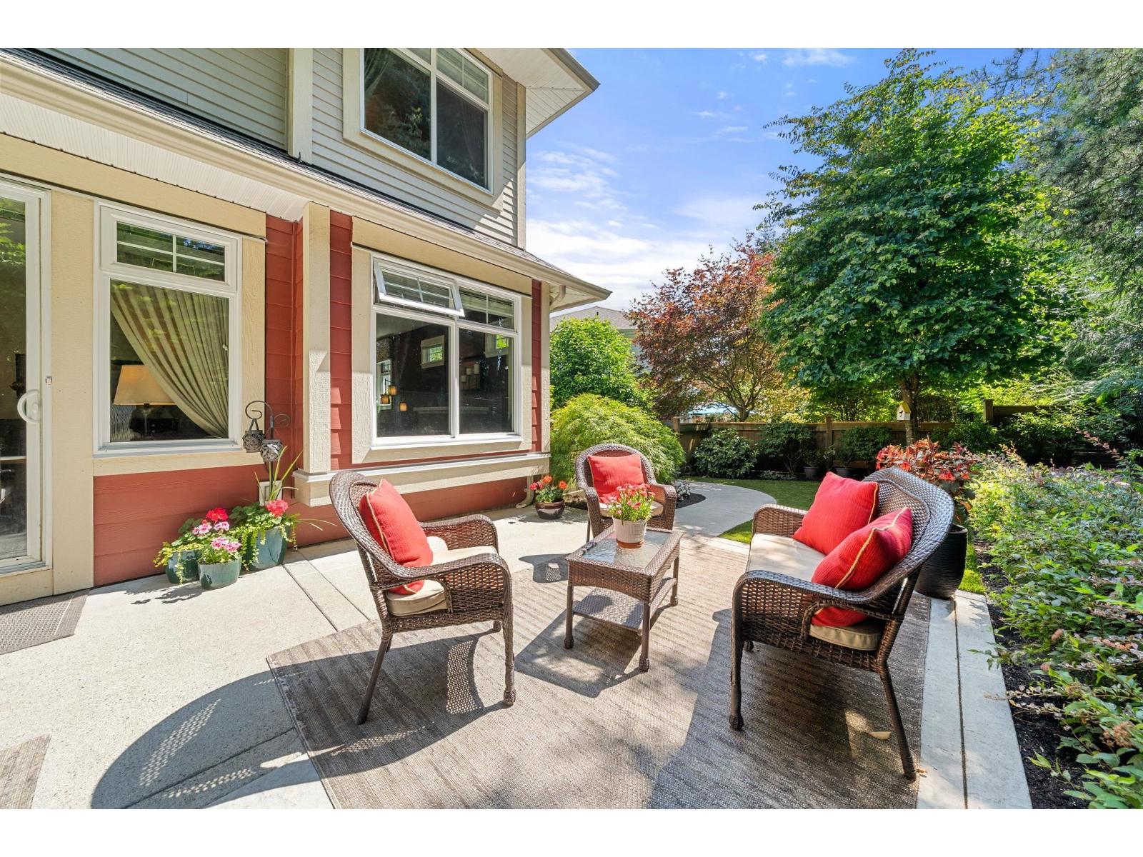 28 15454 32 AVENUE Surrey British Columbia Canada Sale residential   HomeLife Benchmark Realty Corp.