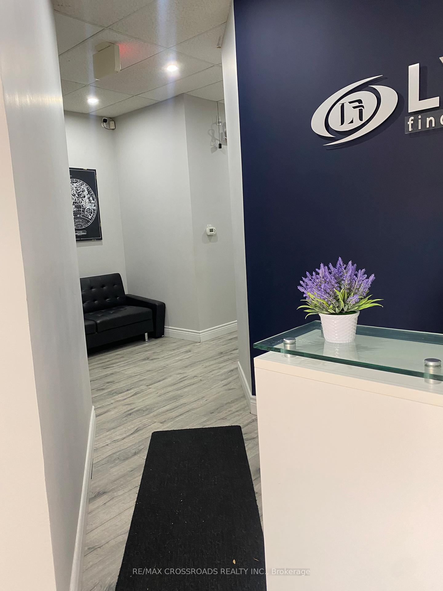 23 - 589 Middlefield Road Toronto Ontario Canada Lease commercial Cindy Wen RE/MAX CROSSROADS REALTY INC. Brokerage*