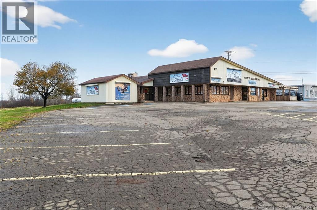 2470 Ch Acadie Cap-Pelé New Brunswick Canada Sale commercial Jocelyne LeBlanc RE/MAX AVANTE