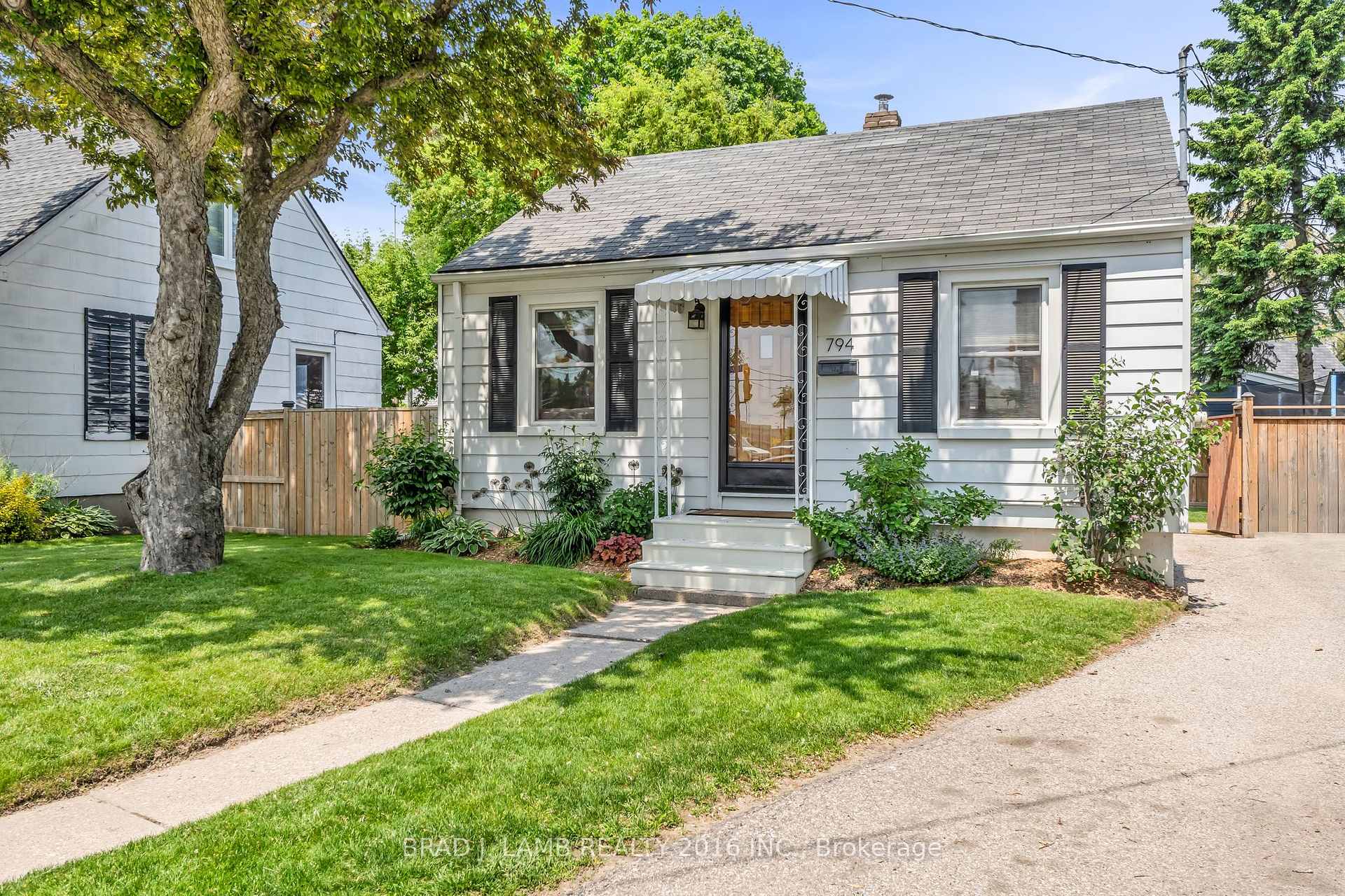 794 The Queensway Toronto Ontario Canada Sale residential Paul Mazzei VestCore Realty Corp., Brokerage