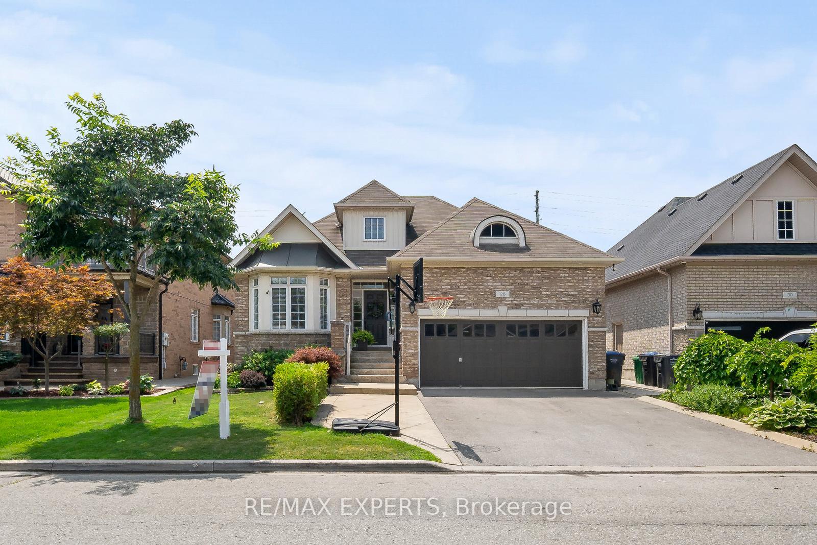 28 Dokkum Crescent Brampton Ontario Canada Sale residential   Re/Max Experts  