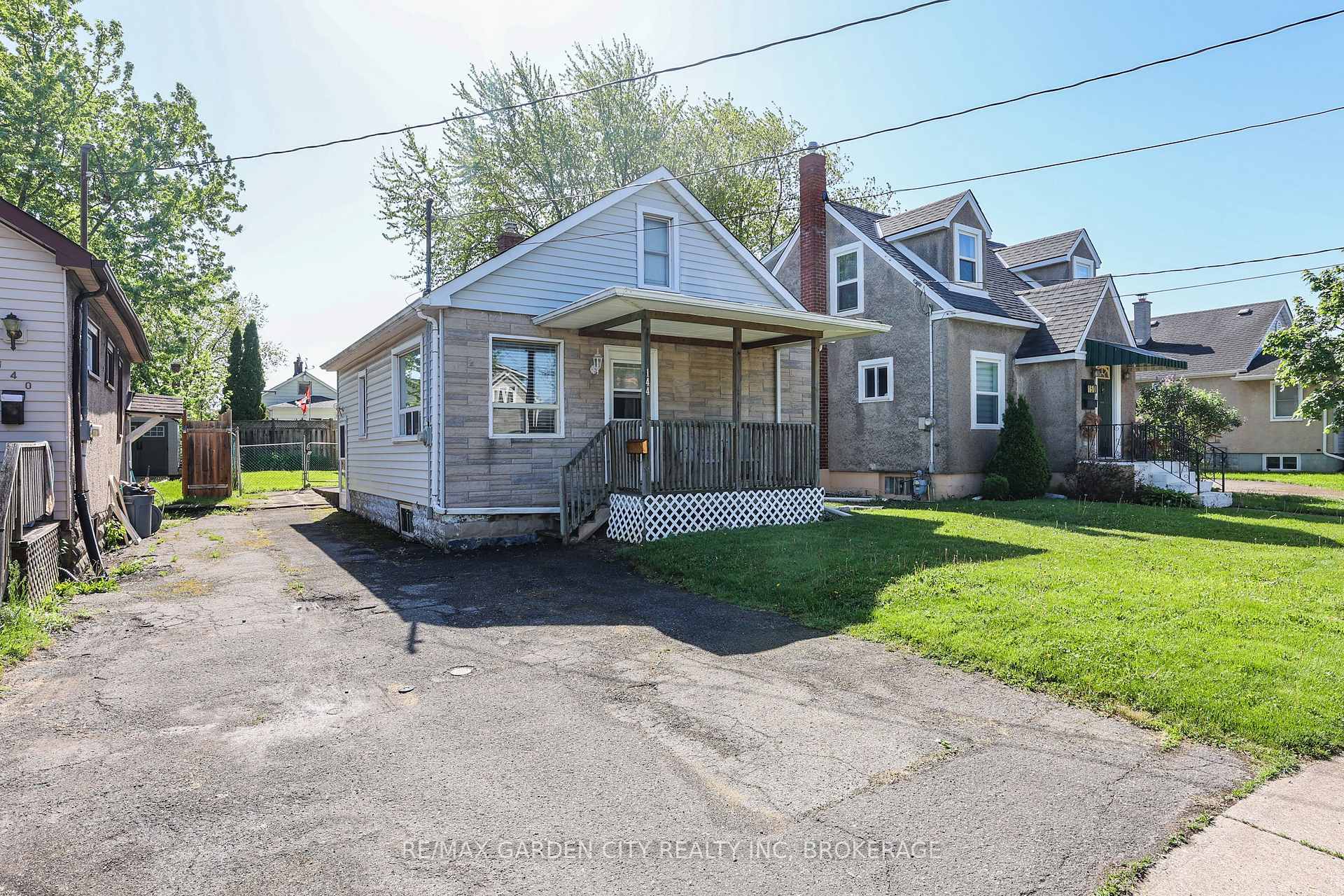 144 Mcalpine Avenue S Welland Ontario Canada Sale residential Ken Lampman COLDWELL BANKER ADVANTAGE REAL ESTATE INC, BROKERAGE*
