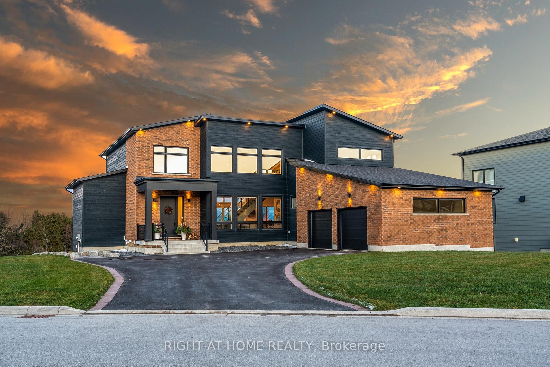 101 Sladden Court Blue Mountains Ontario Canada Sale residential Max Shokouhi Right at Home Realty, Brokerage*