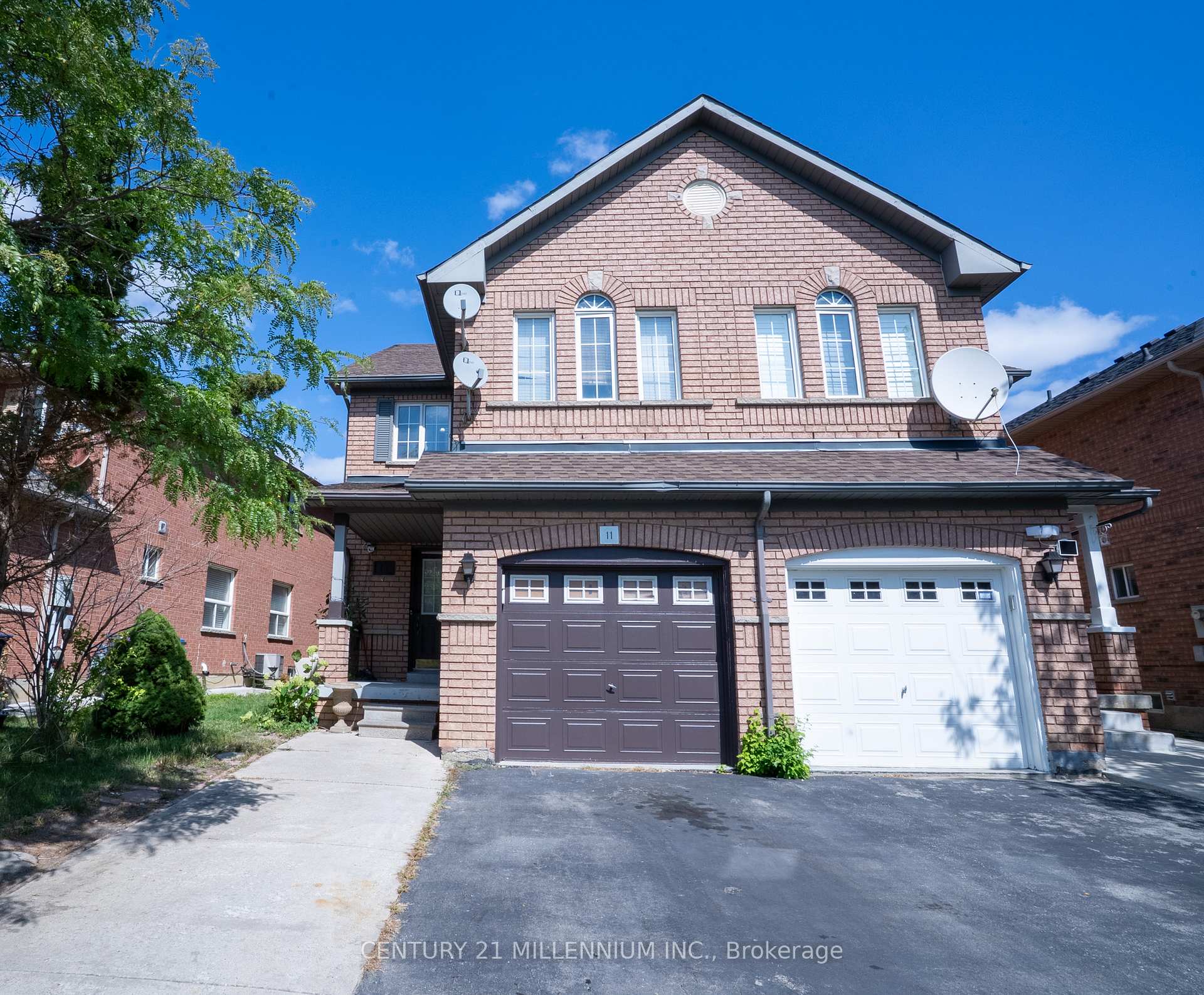11 Blairwood Court Brampton Ontario Canada Sold residential Calvin Douglas CENTURY 21 MILLENNIUM INC.