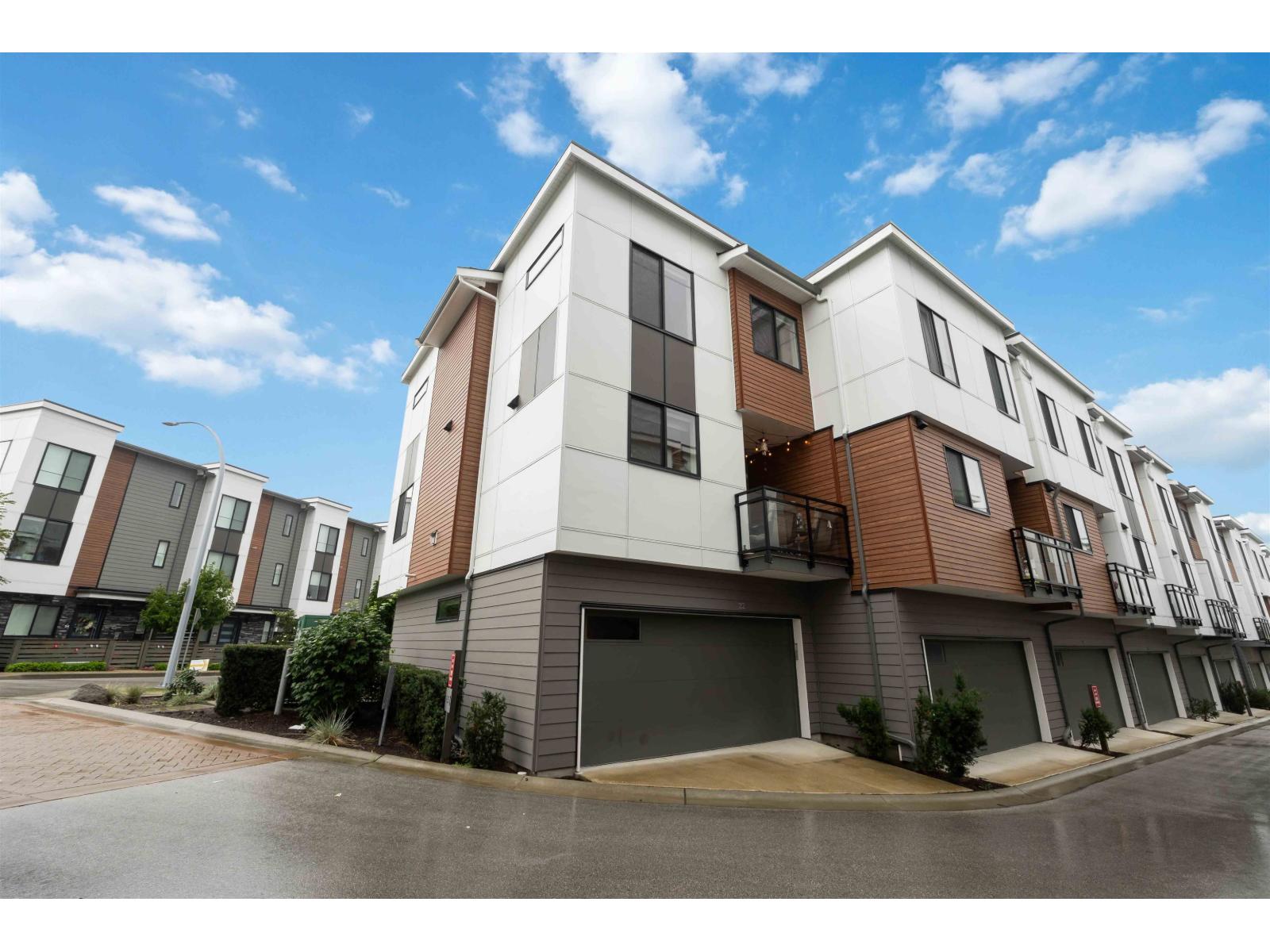 22 1639 162 STREET Surrey British Columbia Canada Sale residential Renée Kehayas Initia Real Estate