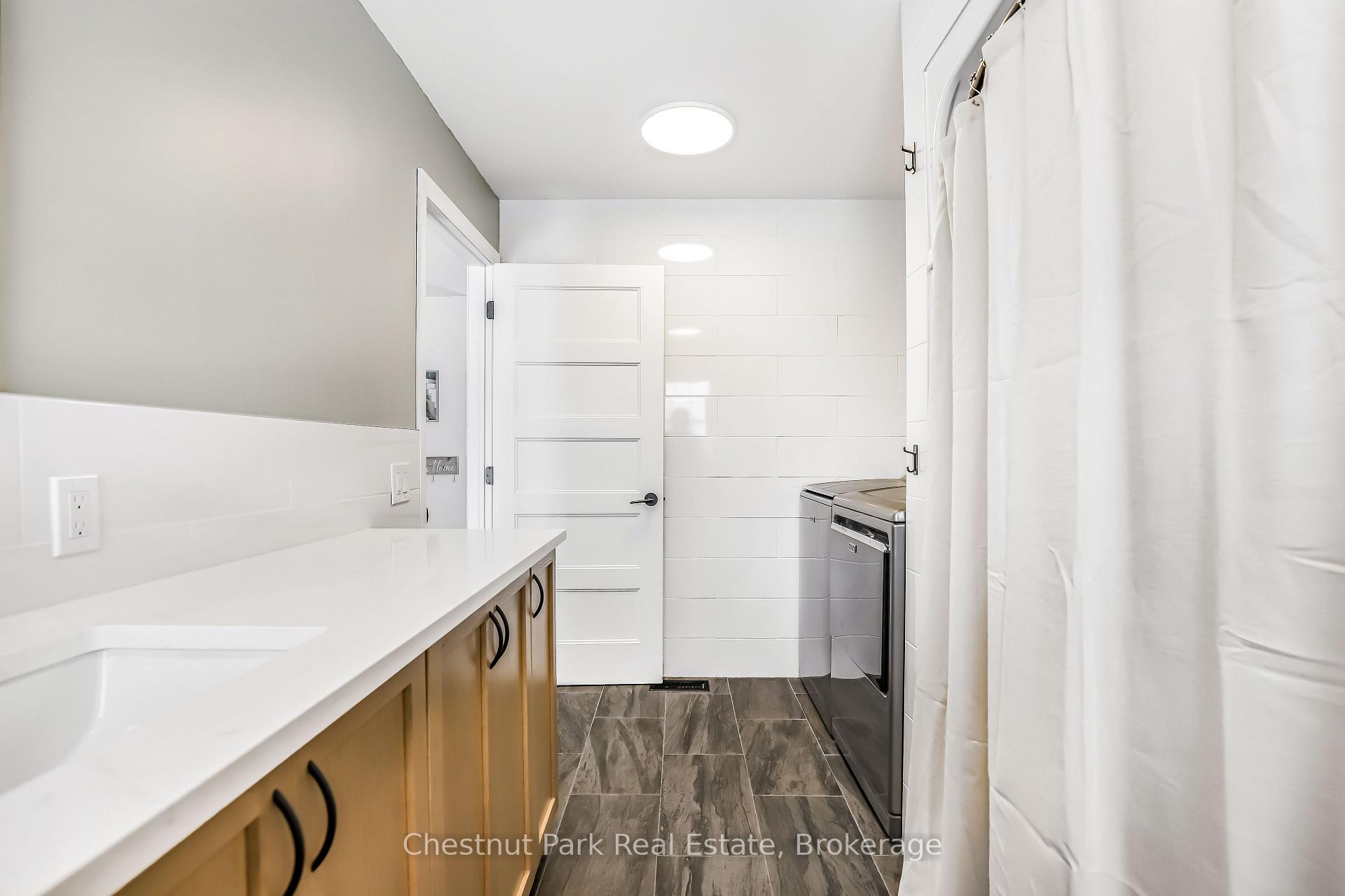4 Bedroom Single Family Home/House's Image 27