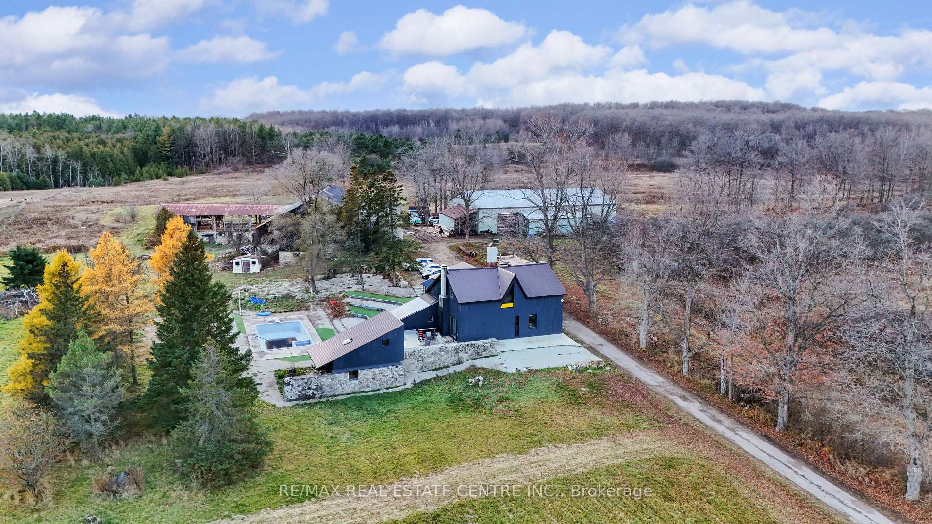 4314 Concession 11 Road Puslinch Ontario Canada Sale residential Vik Mehmi RE/MAX Real Estate Centre Inc., Brokerage *