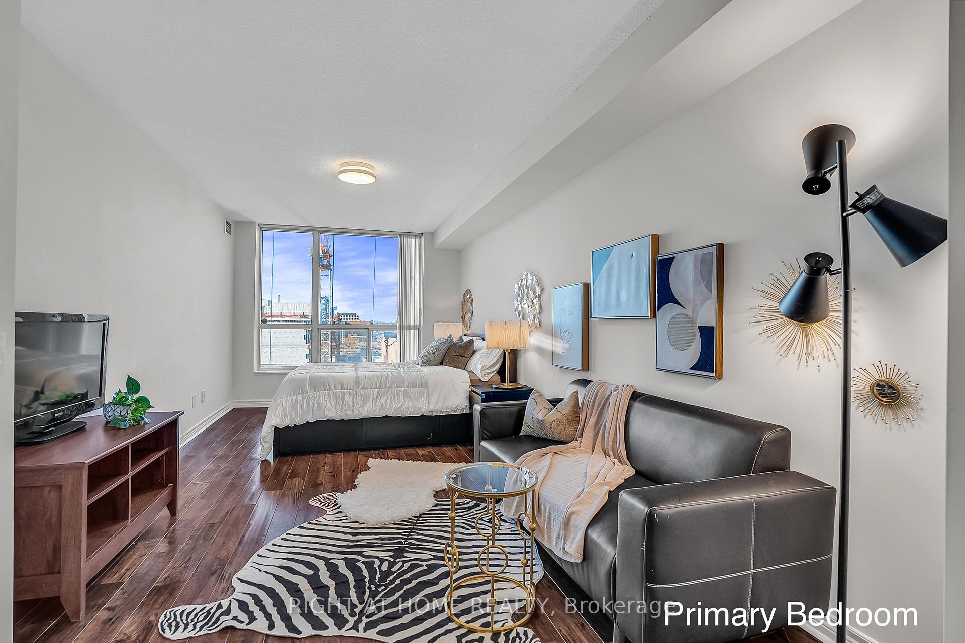 1601 - 152 St. Patrick Street Toronto Ontario Canada Rent residential   Right at Home Realty, Brokerage