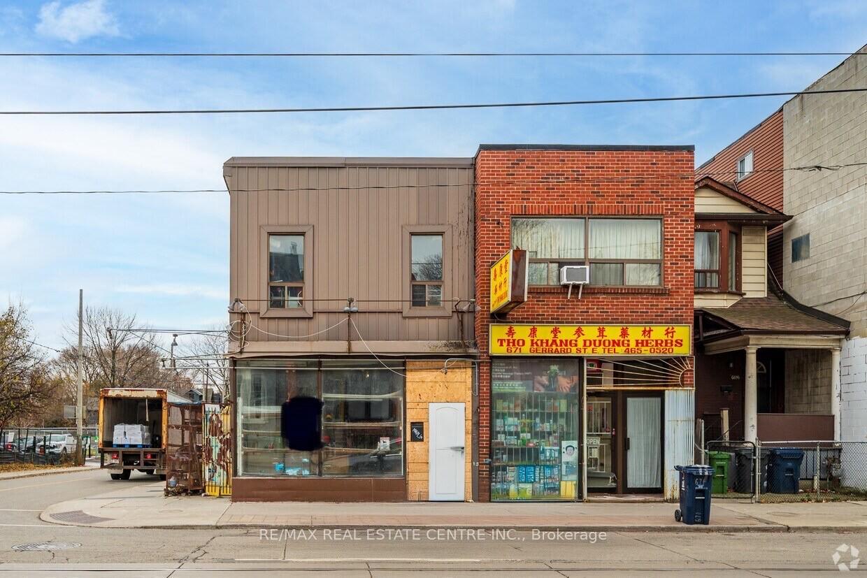 673 Gerrard Street E Toronto Ontario Canada Sale commercial Shireen Owis BA (Hons) RE/MAX Real Estate Centre Inc., Brokerage*