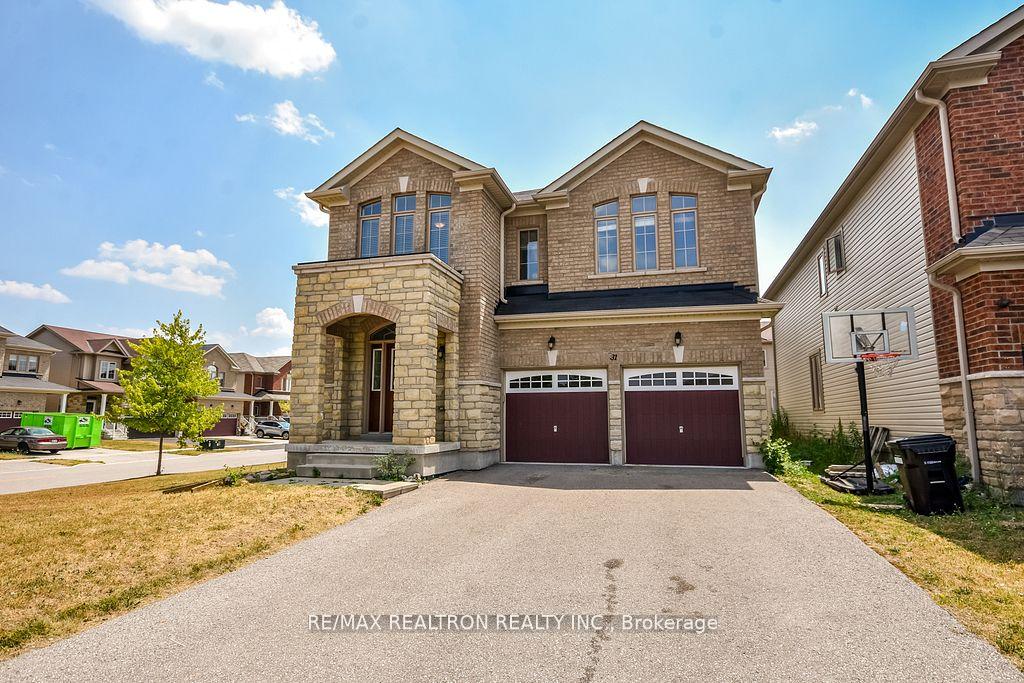 31 Gold Park Gate Essa Ontario Canada Rented residential Thurairajah RAMESH RE/MAX Royal Properties Realty Ltd., Brokerage