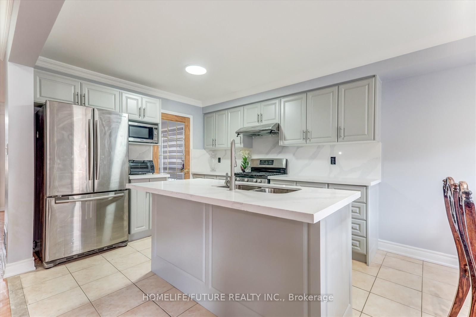 69 Heatherdale Drive Brampton Ontario Canada Sale residential Raj Sharma RE/MAX Realty Services Inc., Brokerage*