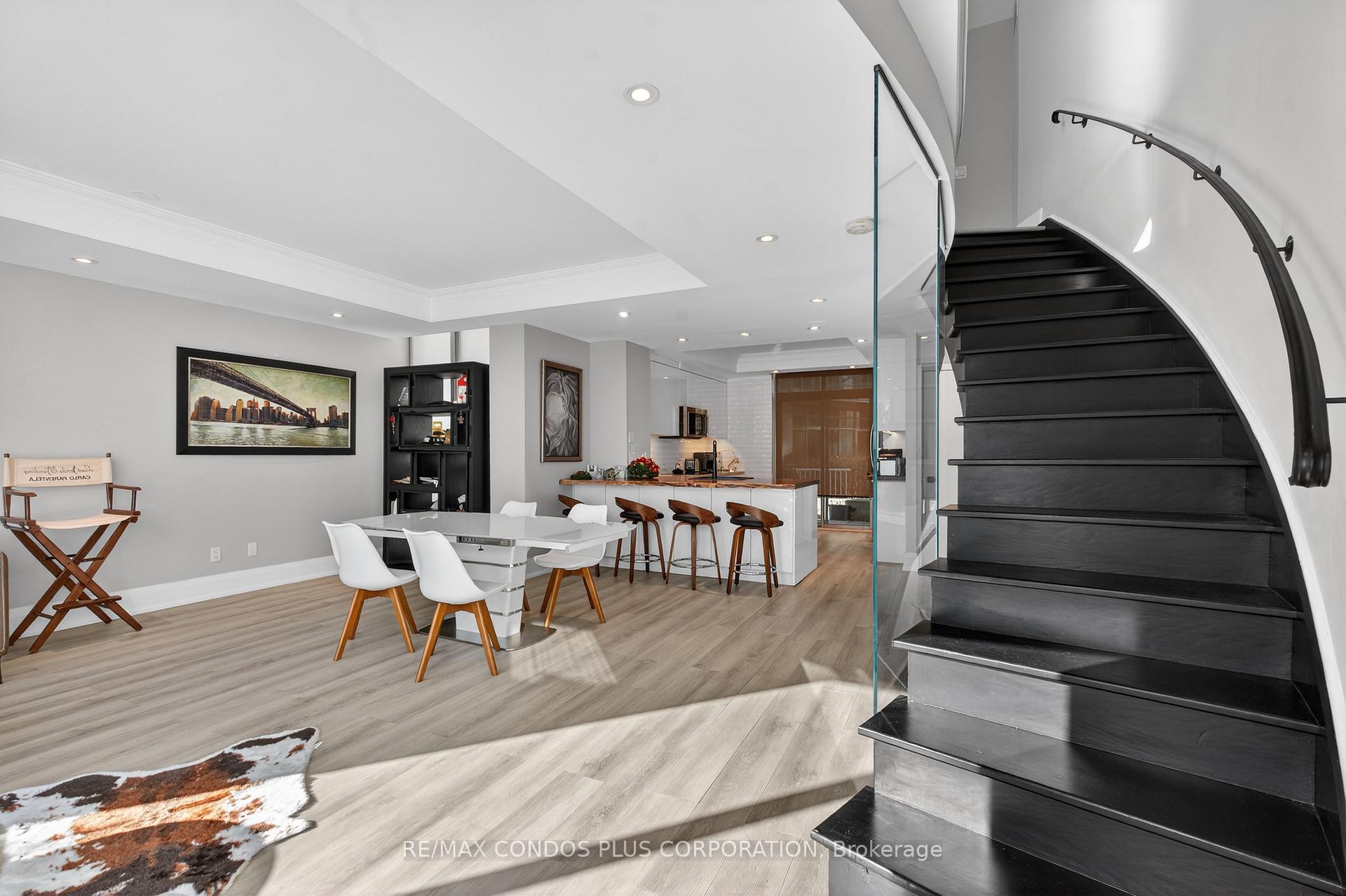 Th125 - 5 Marine Parade Drive Toronto Ontario Canada Rent residential Sonia Martinho, ABR, SRS RE/MAX Condos Plus Corporation, Brokerage