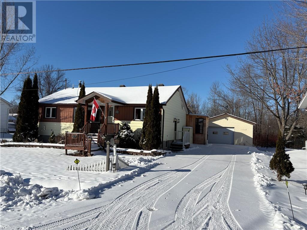 27 Tilley St. Killarney Ontario Canada Sale residential   John E. Smith Realty Sudbury Limited, Brokerage