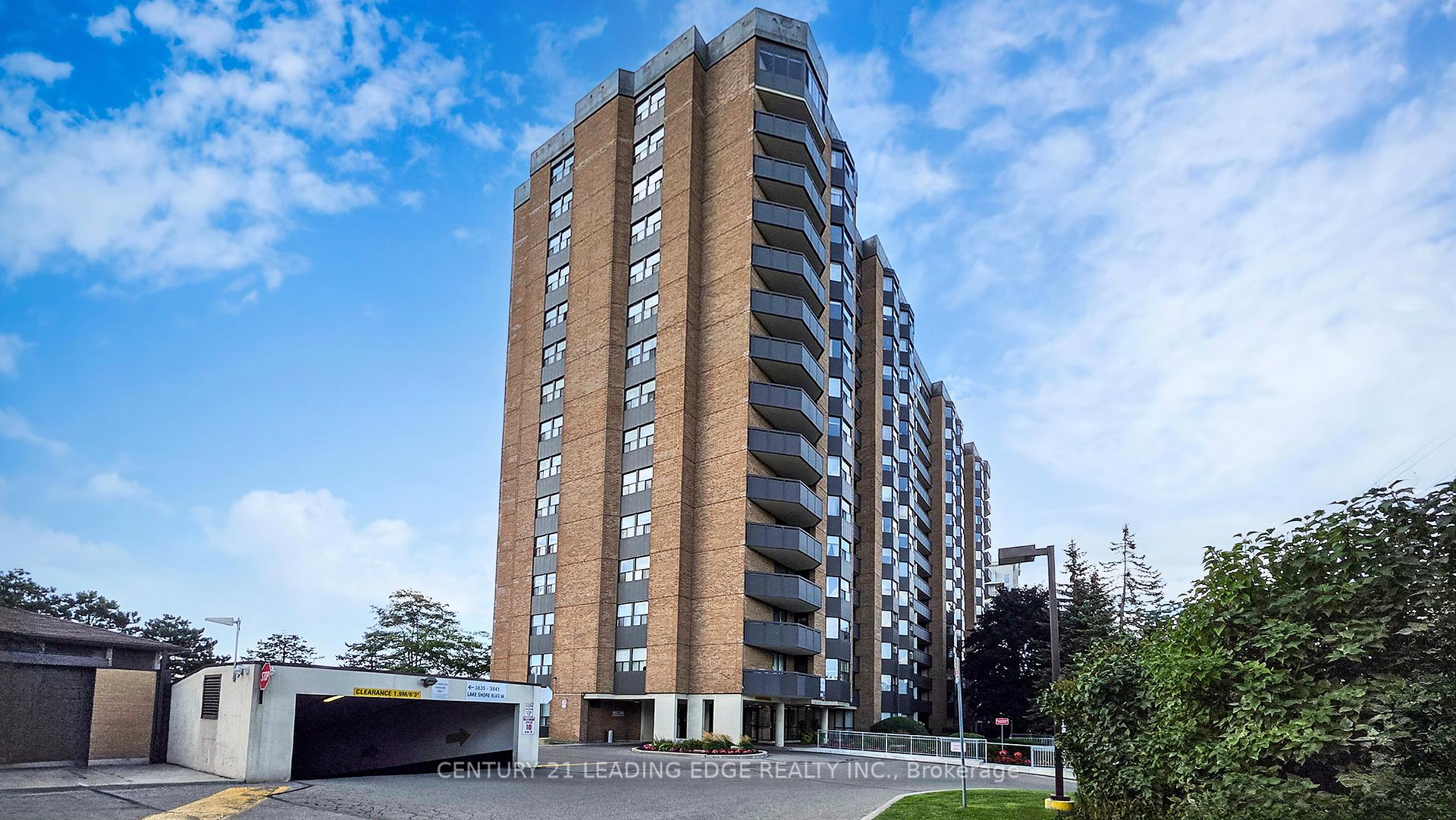 1611 - 3845 Lake Shore Boulevard W Toronto Ontario Canada Sale residential Namki Vince Lee Right at Home Realty Mississauga