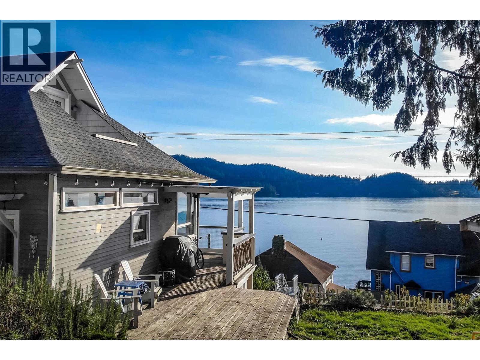 811 MARINE DRIVE Gibsons British Columbia Canada Sale residential Gary Gaba Pathway Executives Realty Inc.