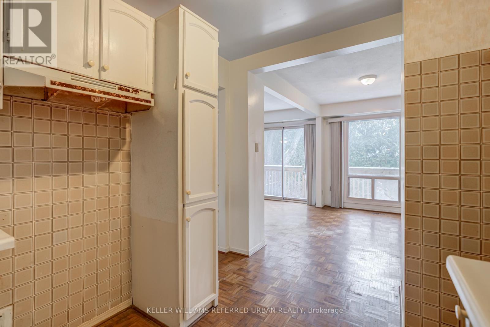 18 - 653 Village Parkway Markham Ontario Canada Sale residential Real Estate Care Centre . Keller Williams Referred Urban Realty, Brokerage