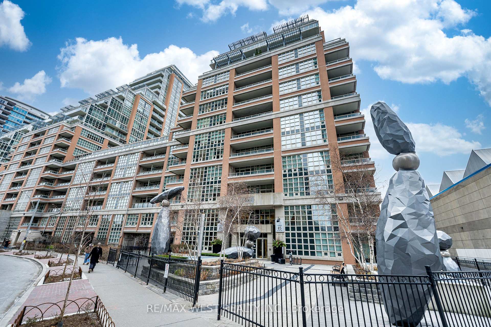 501 - 85 East Liberty Street Toronto Ontario Canada Sale residential BRIAN MADIGAN RE/MAX West Realty Inc., Brokerage *