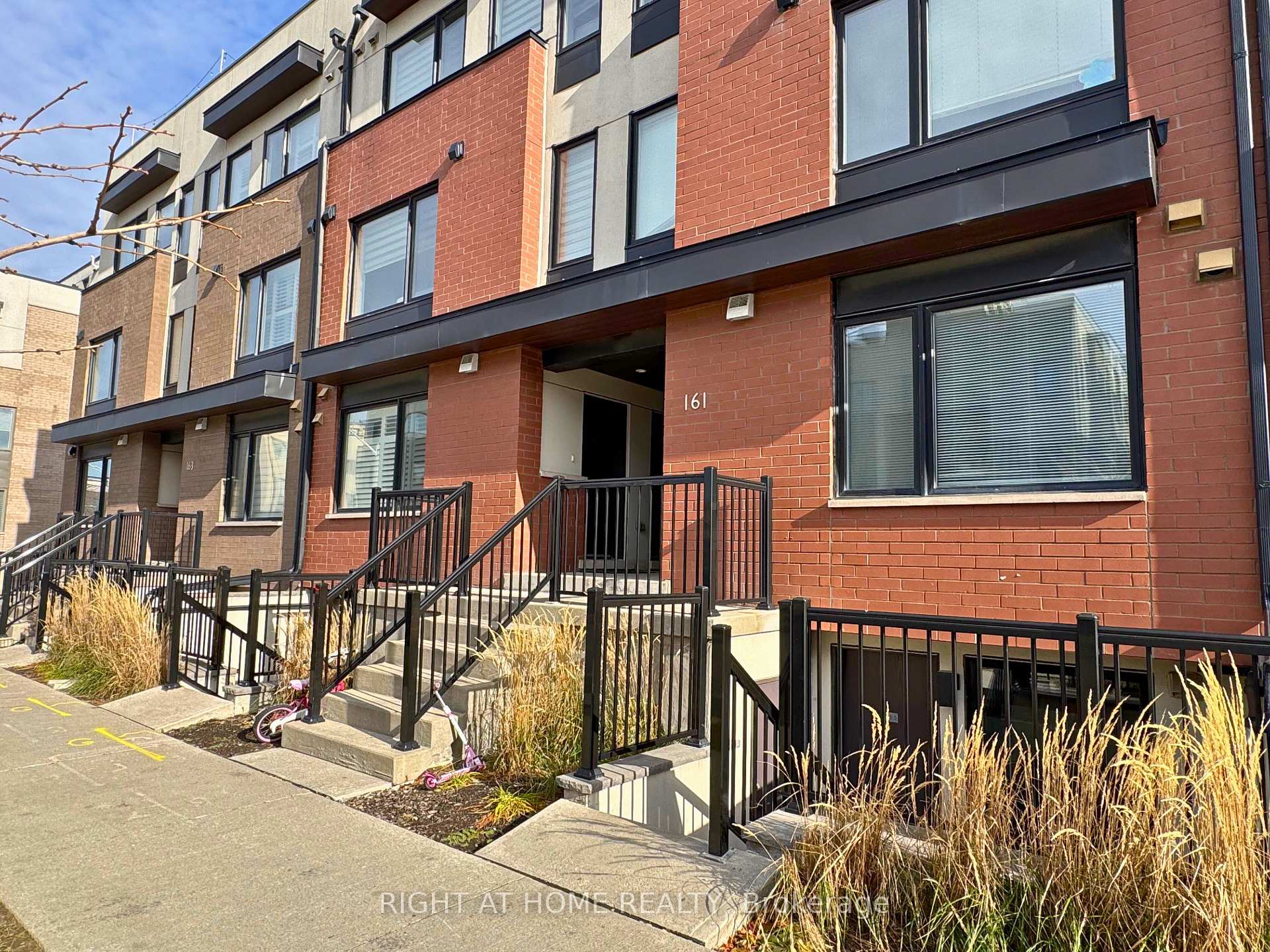 5 - 161 William Duncan Road Toronto Ontario Canada Rented residential Welcome To Realtor Doctor RE/MAX Ultimate Realty Inc., Brokerage *