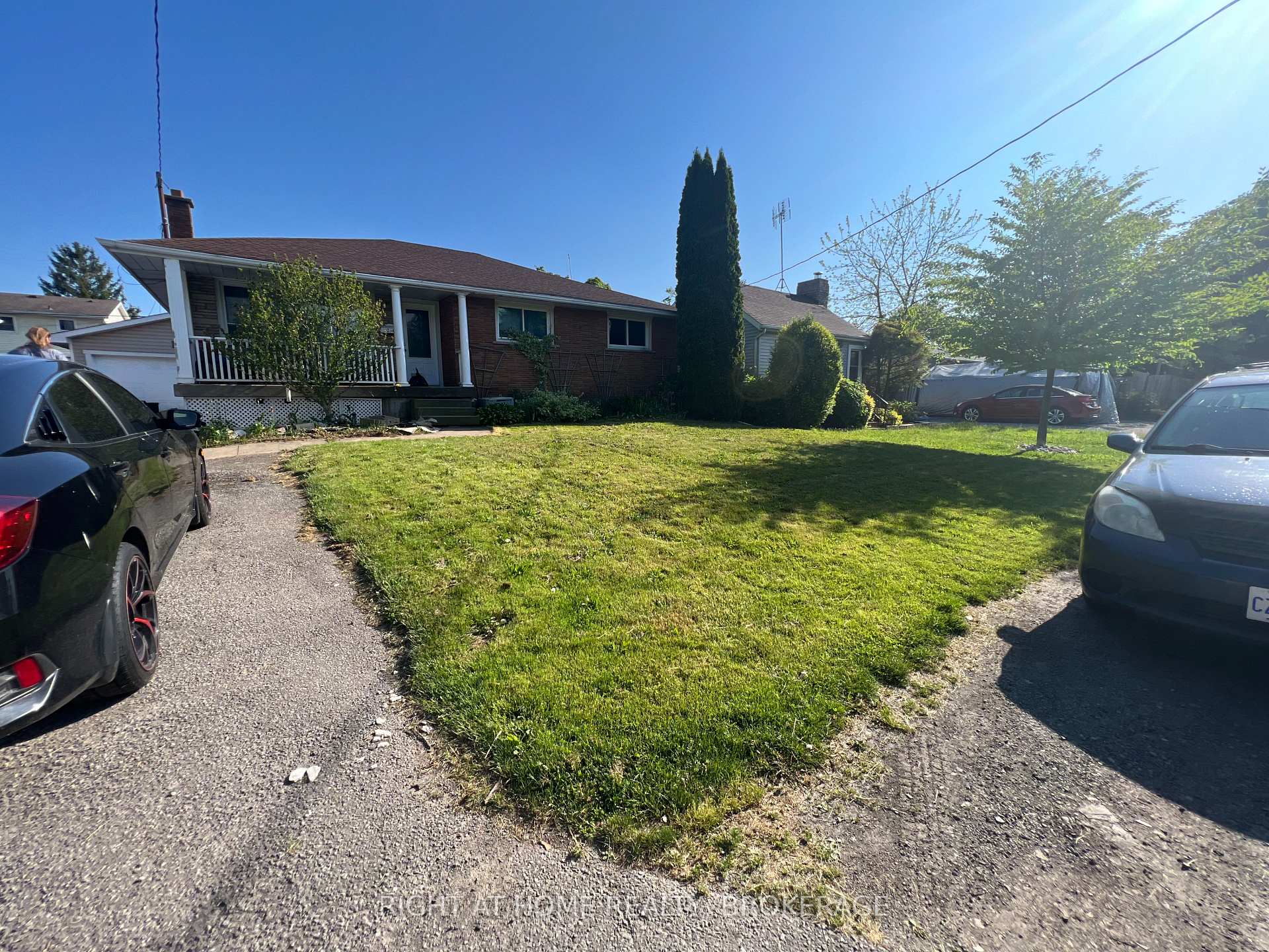 24 Grandview Drive St. Catharines Ontario Canada Rent residential Tom Woods Right at Home Realty, Brokerage*